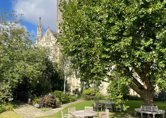 Canterbury Cathedral Lodge